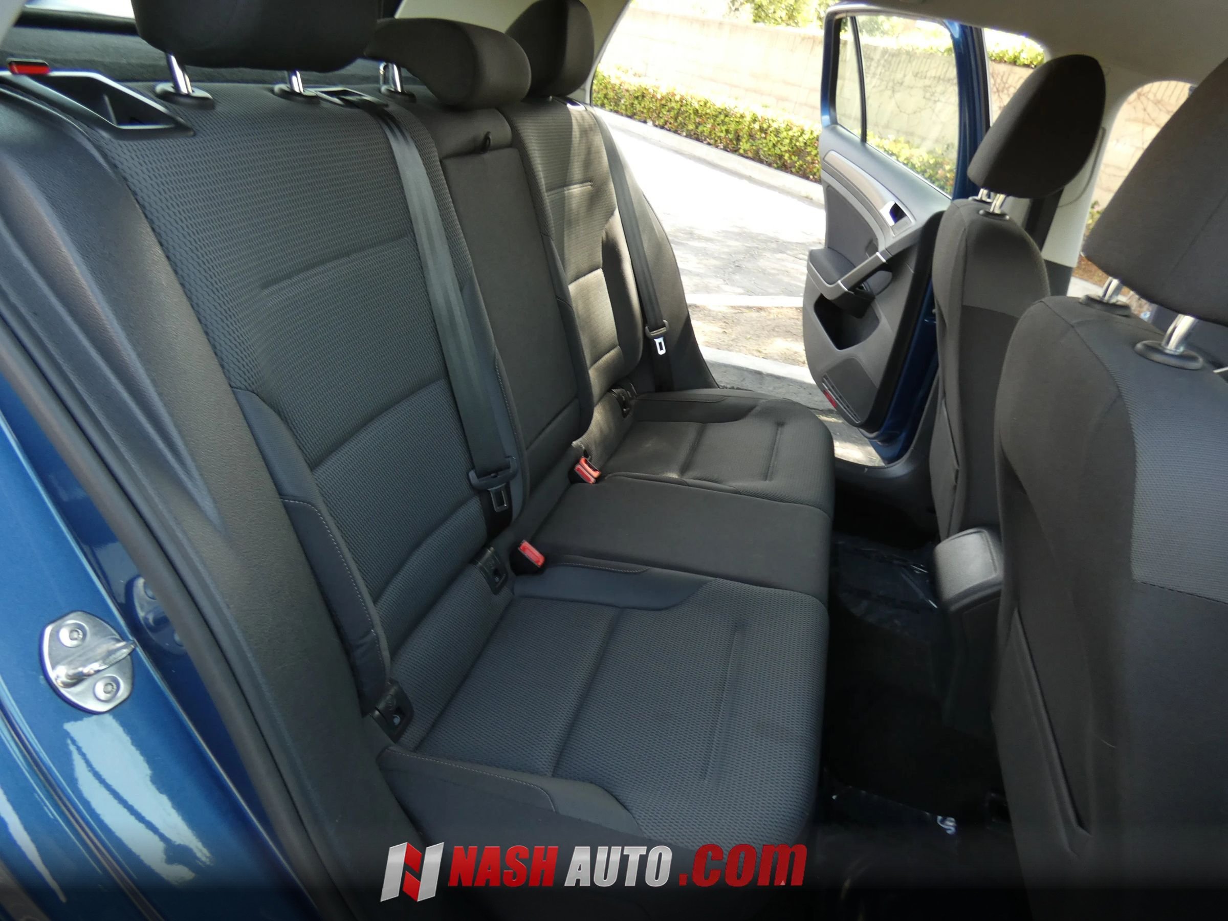 Used 2018 Volkswagen Golf S FWD image 40