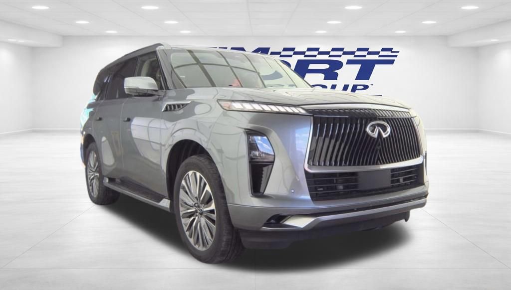 Used 2025 INFINITI QX80 Sensory AWD/4WD image 4
