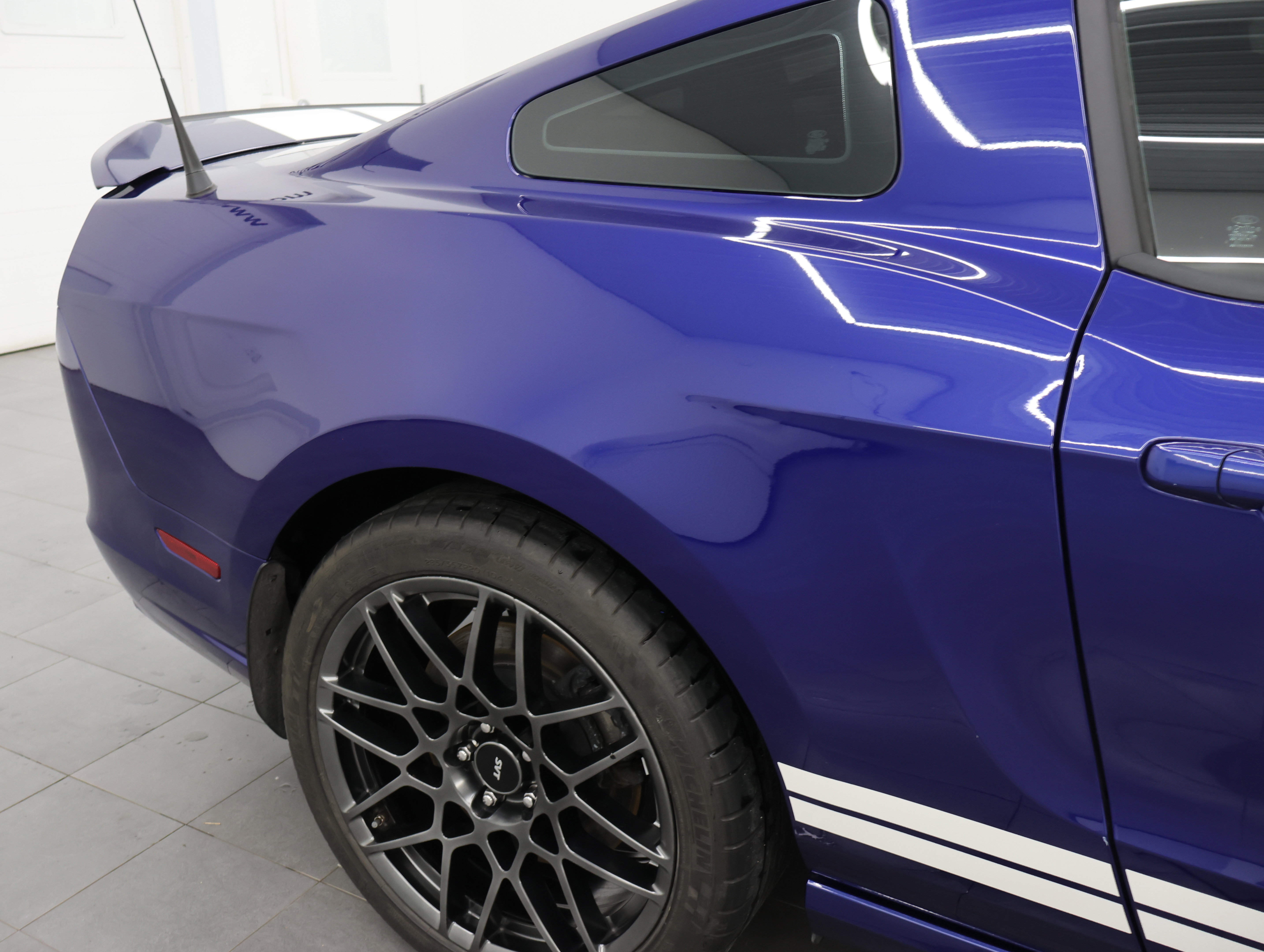 Used 2013 Ford Mustang Shelby GT500 RWD image 27