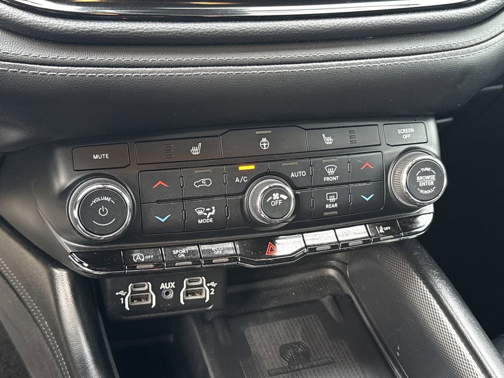 Used 2022 Dodge Durango GT image 35