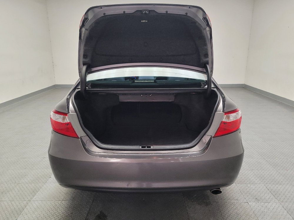 Used 2015 Toyota Camry LE FWD image 29