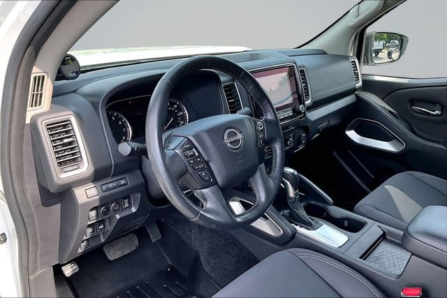 Used 2023 Nissan Frontier SV w/ SV Convenience Package AWD/4WD image 17