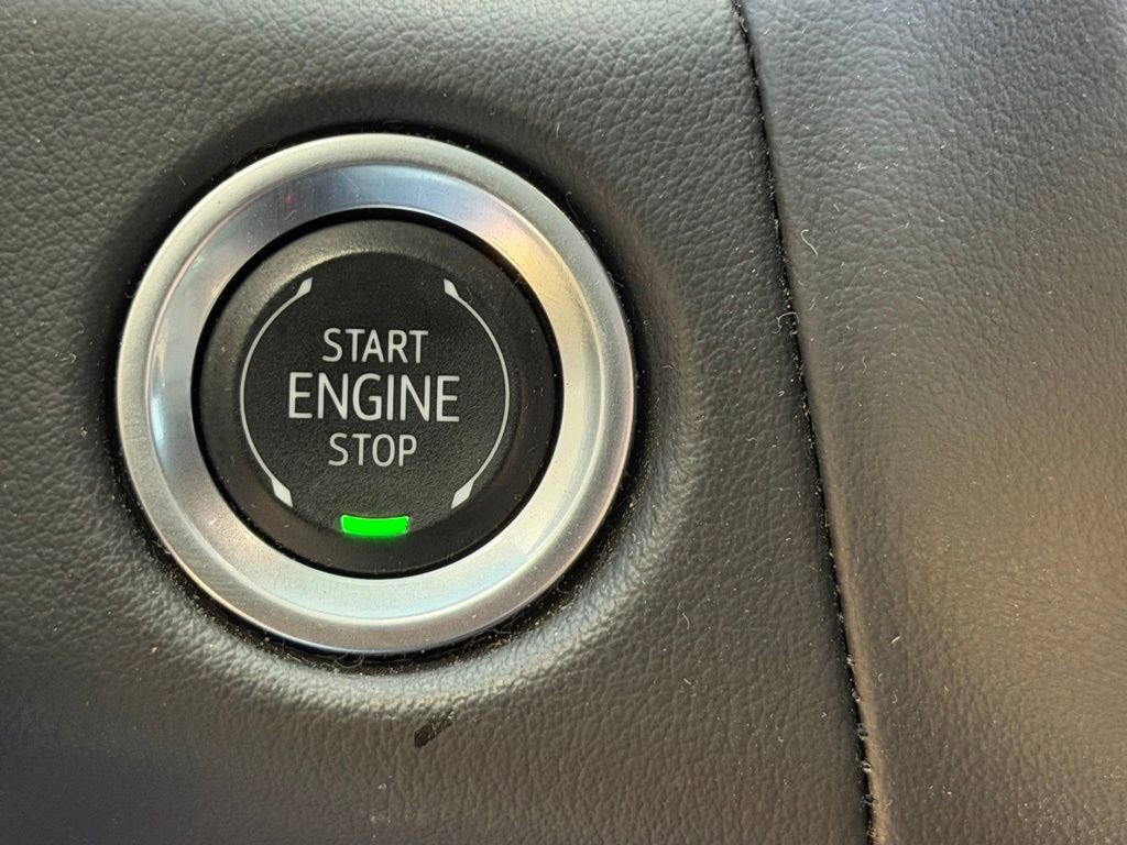 Used 2024 Chevrolet Tahoe Z71 w/ Z71 Off-Road Package AWD/4WD image 17