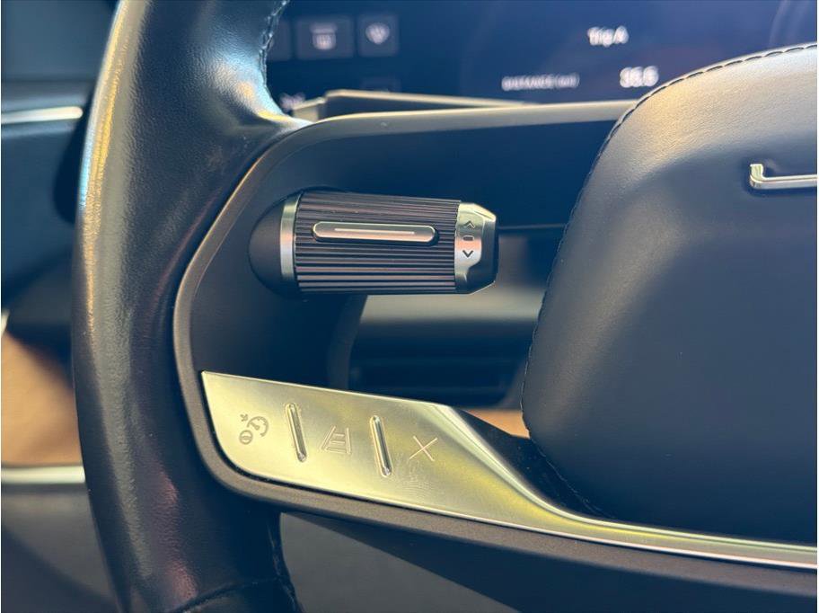 Used 2023 Lucid Air Touring image 17