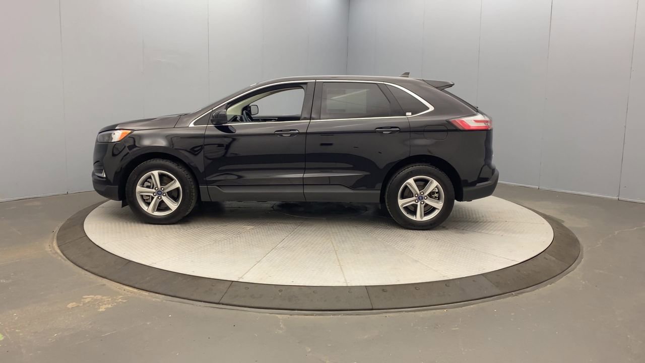 Used 2022 Ford Edge SEL w/ Convenience Package AWD/4WD image 2