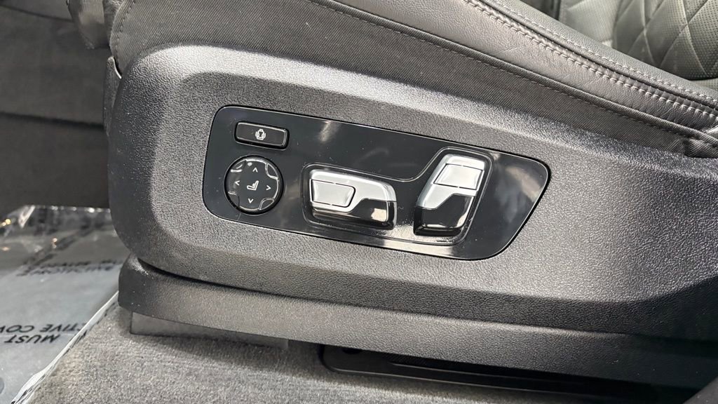 Used 2023 BMW X7 xDrive40i image 18