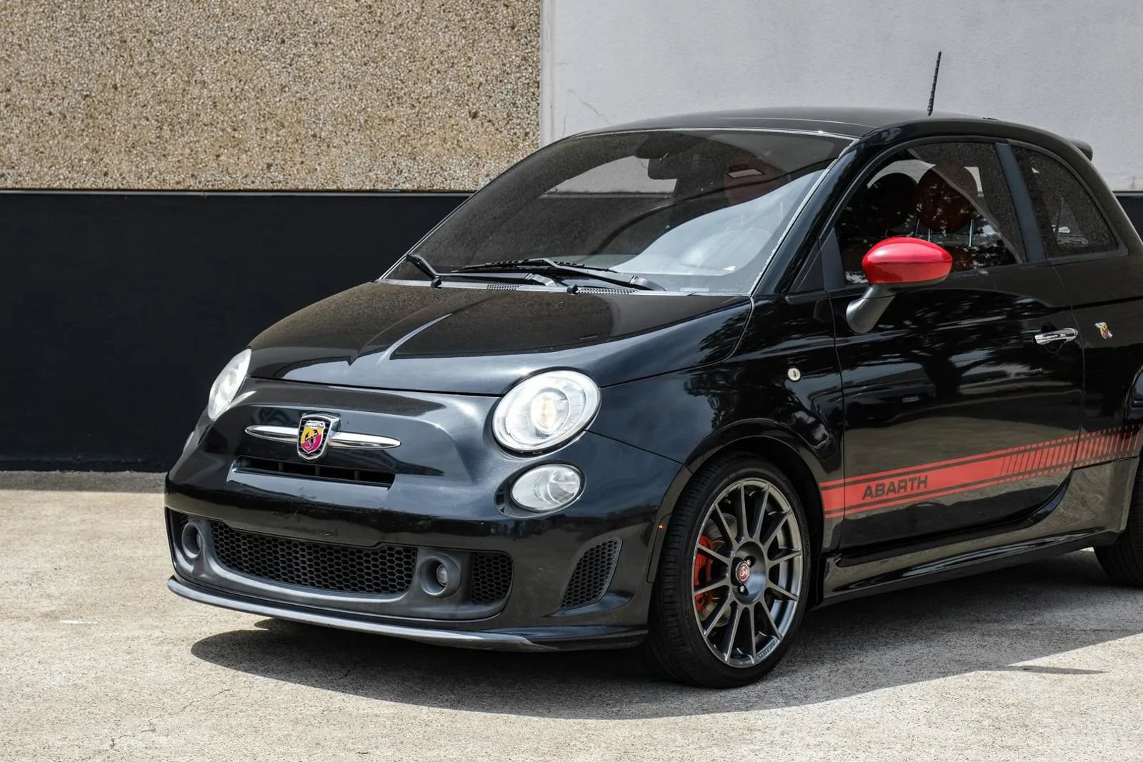Used 2013 FIAT 500 Abarth w/ Comfort/Convenience Group FWD image 5