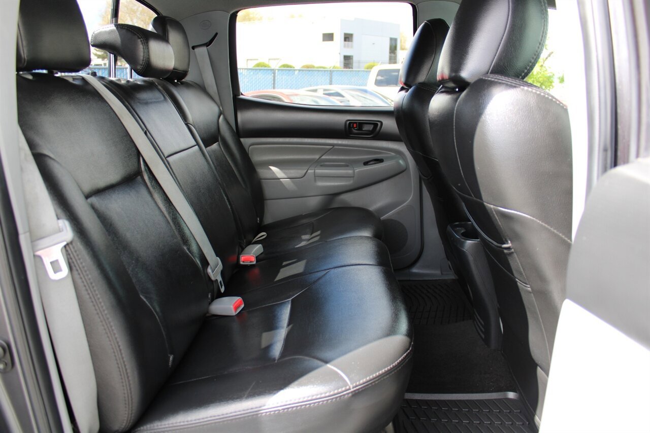 Used 2013 Toyota Tacoma PreRunner w/ TRD Sport Pkg RWD image 18