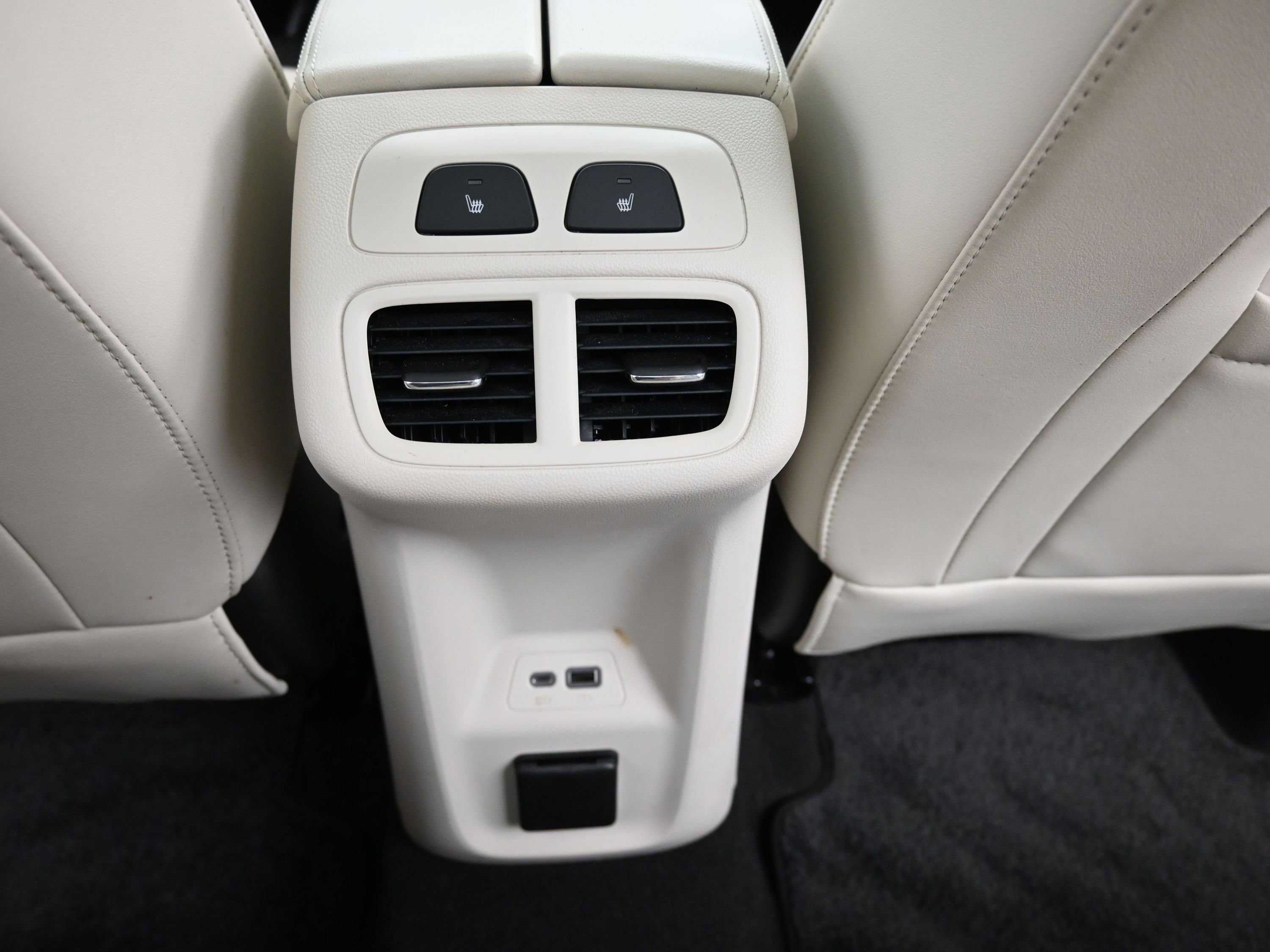 Used 2023 Buick Envision Avenir image 15