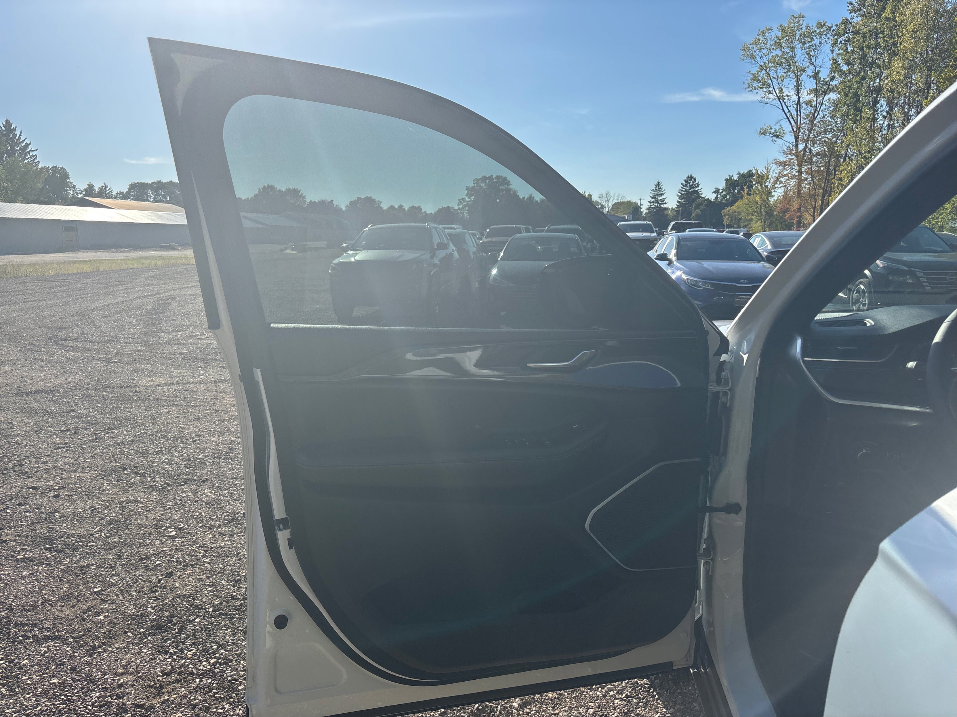 Used 2023 Jeep Grand Cherokee Altitude image 23