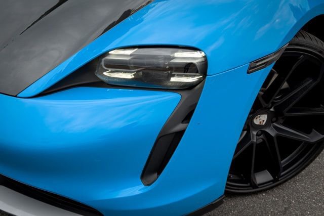 Used 2022 Porsche Taycan 4 Cross Turismo image 3