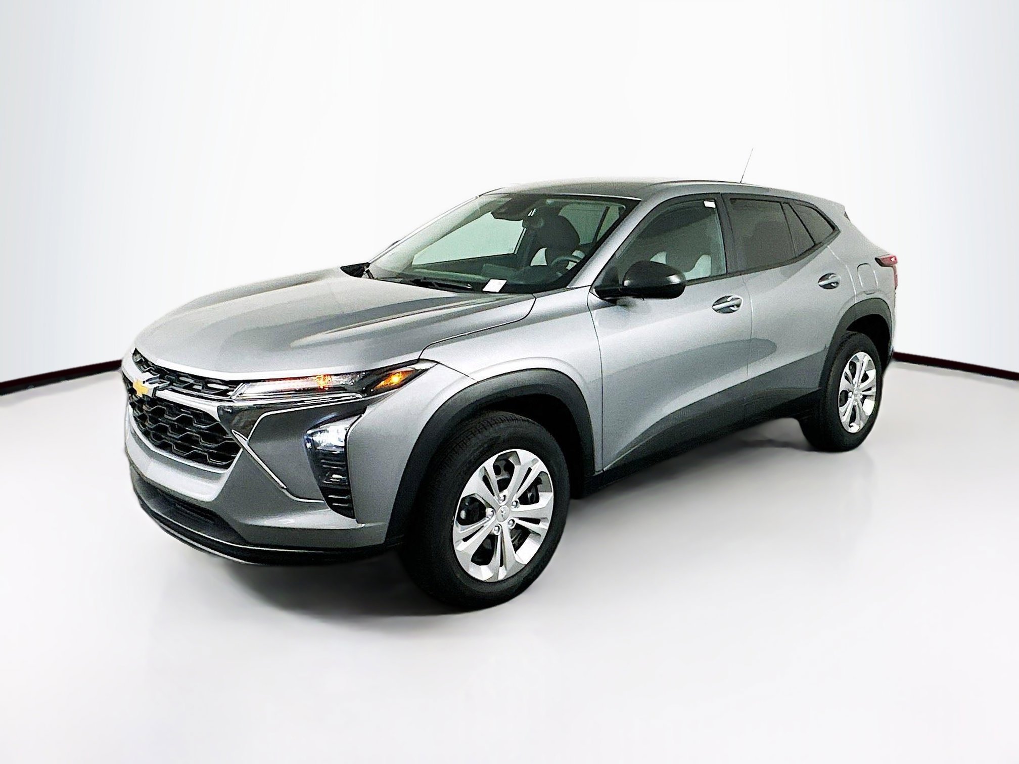 Used 2024 Chevrolet Trax LS w/ Driver Confidence Package image 3