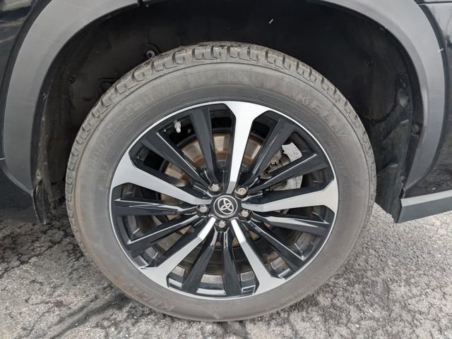 Used 2021 Toyota Highlander XSE image 24