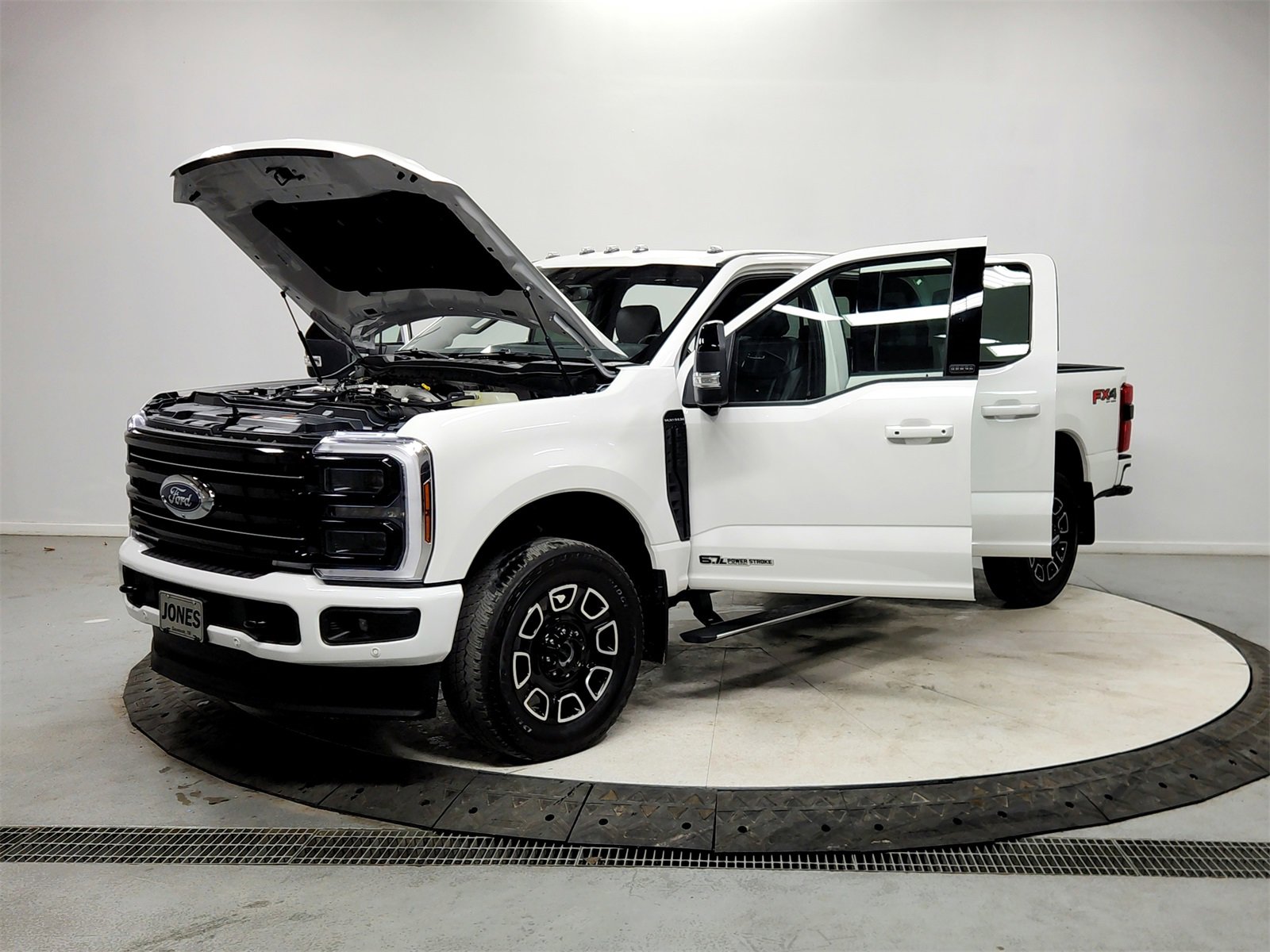 Used 2025 Ford F250 Platinum image 11