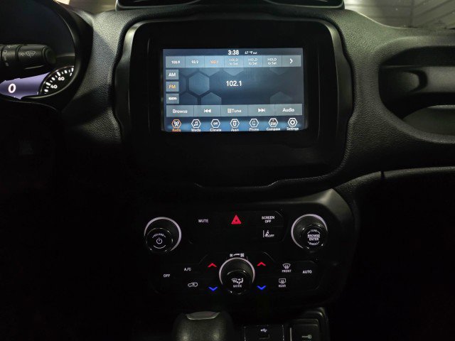 Used 2021 Jeep Renegade Latitude AWD/4WD image 23