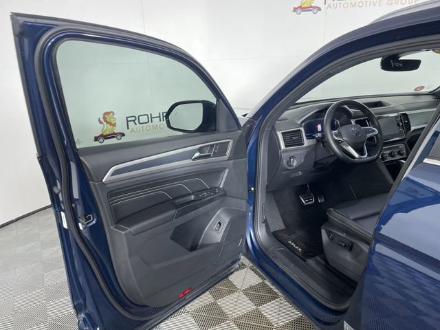 Used 2020 Volkswagen Atlas Cross Sport SEL R-Line image 18