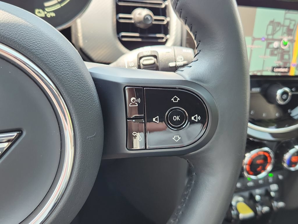 Used 2024 MINI Cooper SE FWD image 19