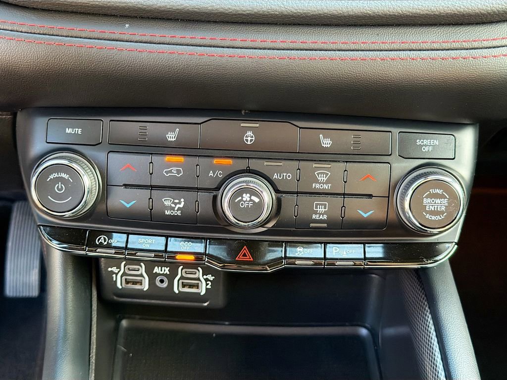 Used 2024 Dodge Durango GT image 31