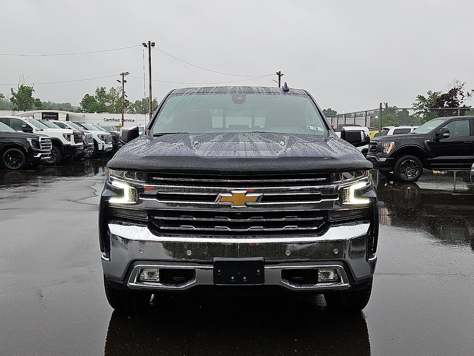 Certified 2021 Chevrolet Silverado 1500 LTZ w/ LTZ Premium Package AWD/4WD image 2