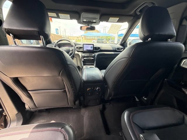 Used 2024 Ford Explorer ST-Line w/ Class IV Trailer Tow Package AWD/4WD image 12