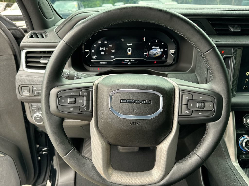 Used 2024 GMC Yukon XL Denali AWD/4WD image 16