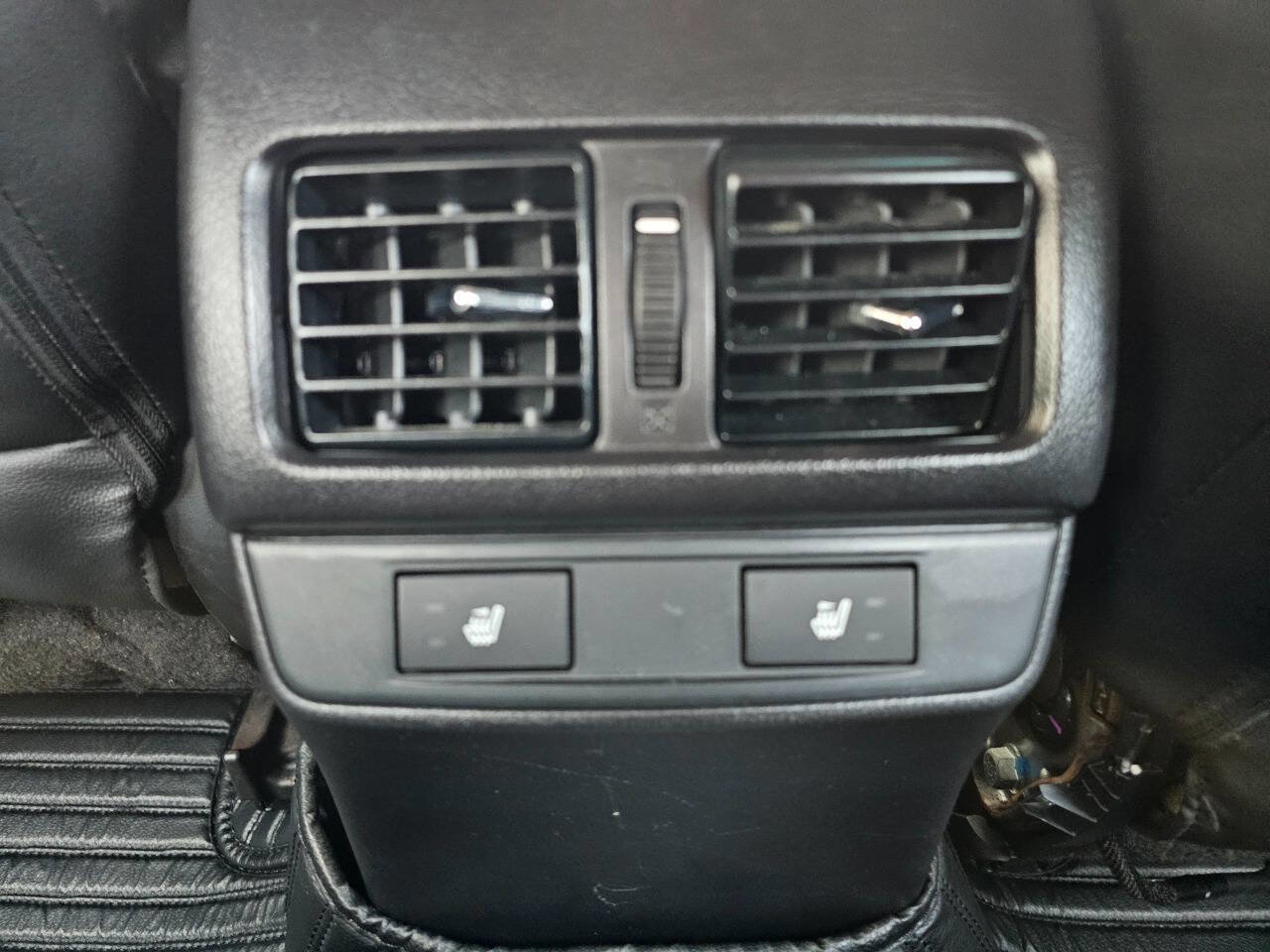 Used 2017 Subaru Legacy 3.6R Limited image 29