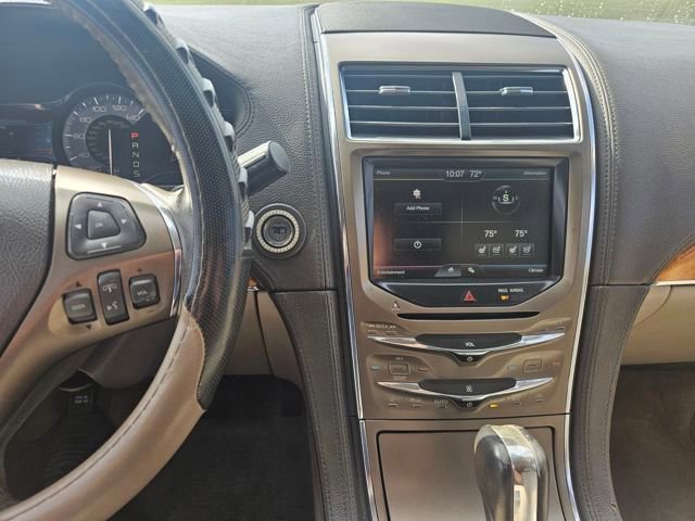 Used 2014 Lincoln MKX FWD w/ Walnut Swirl Wood Package image 17