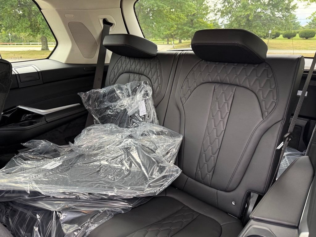 New 2027 BMW X7 xDrive40i AWD/4WD image 18