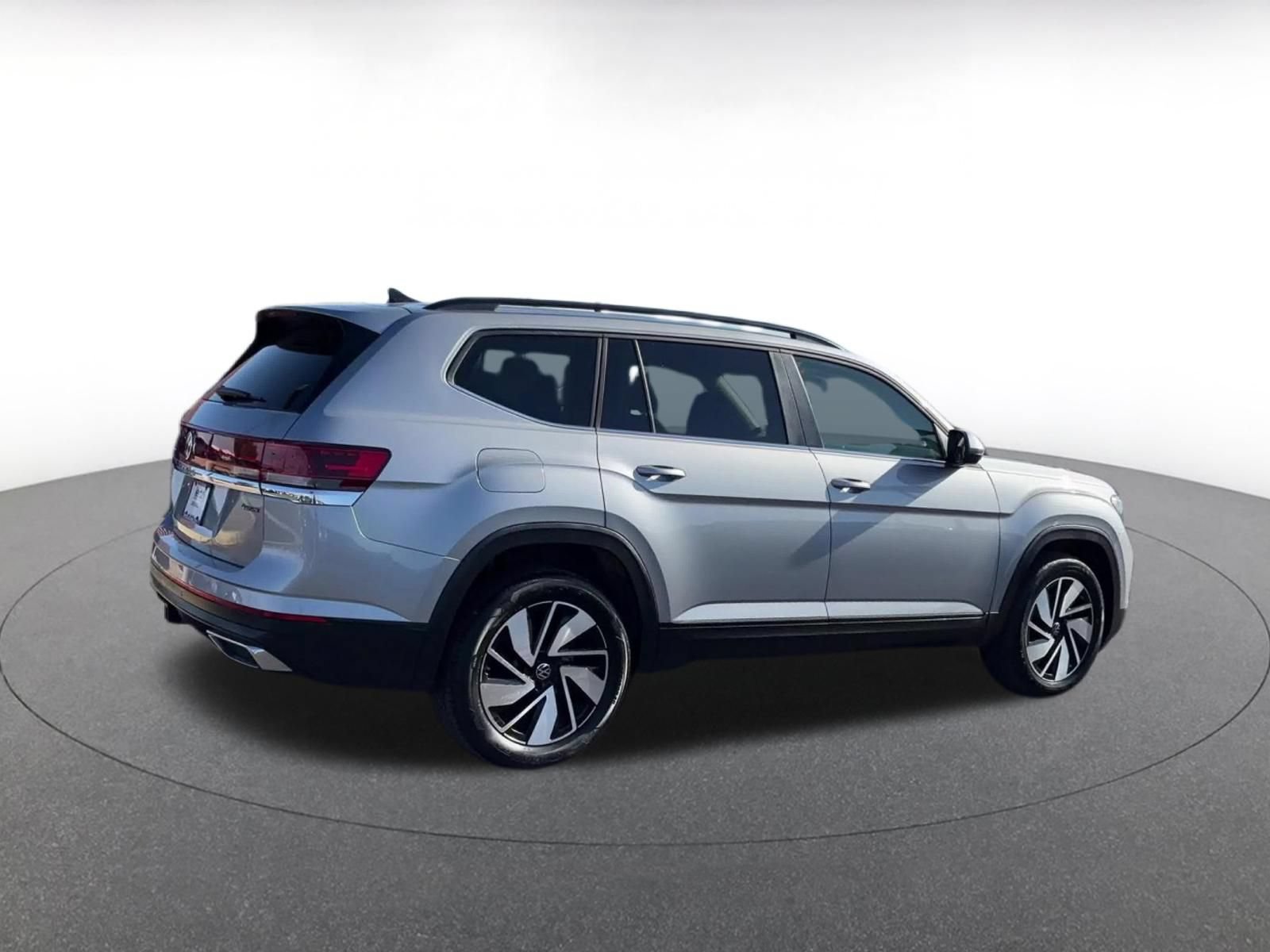 Used 2026 Volkswagen Atlas SE AWD/4WD image 14