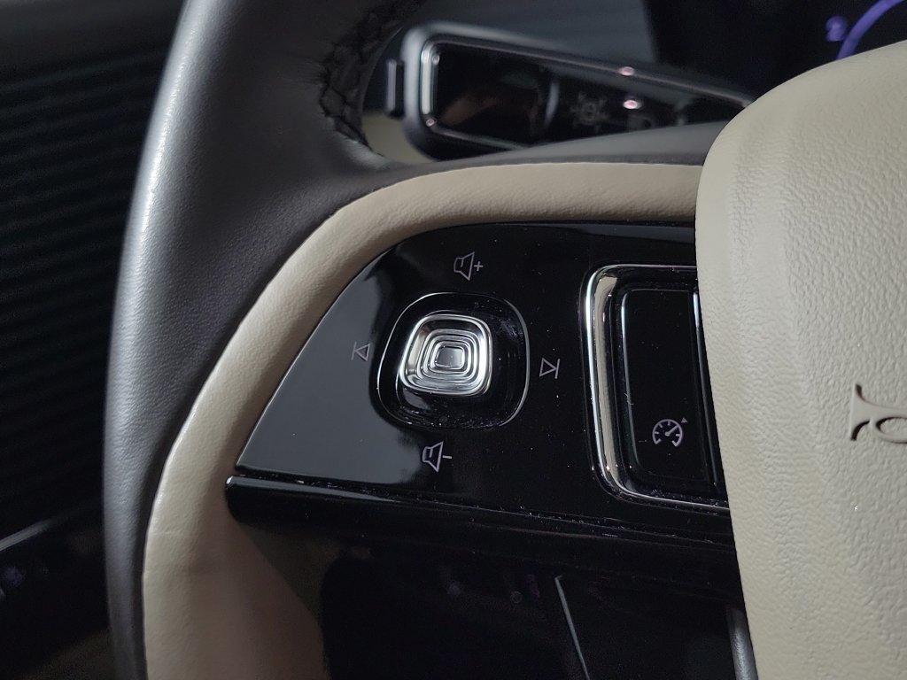 Certified 2020 Lincoln Corsair FWD w/ Premium Package image 25