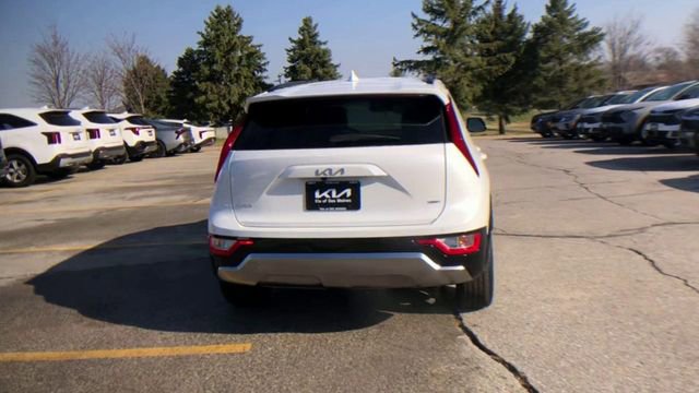 New 2025 Kia Niro EX Touring image 2
