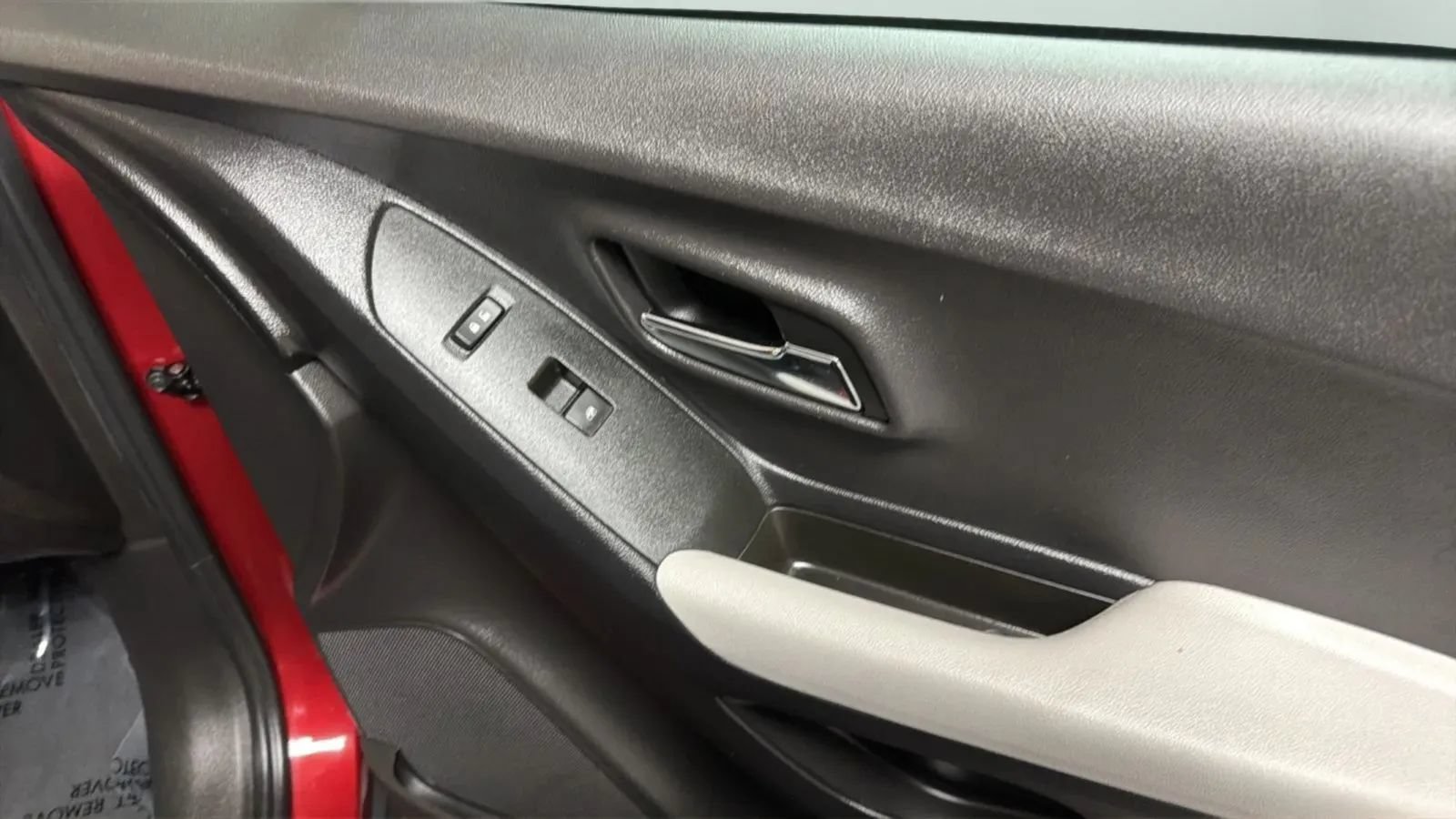 Used 2020 Chevrolet Trax LT w/ Driver Confidence Package FWD image 18