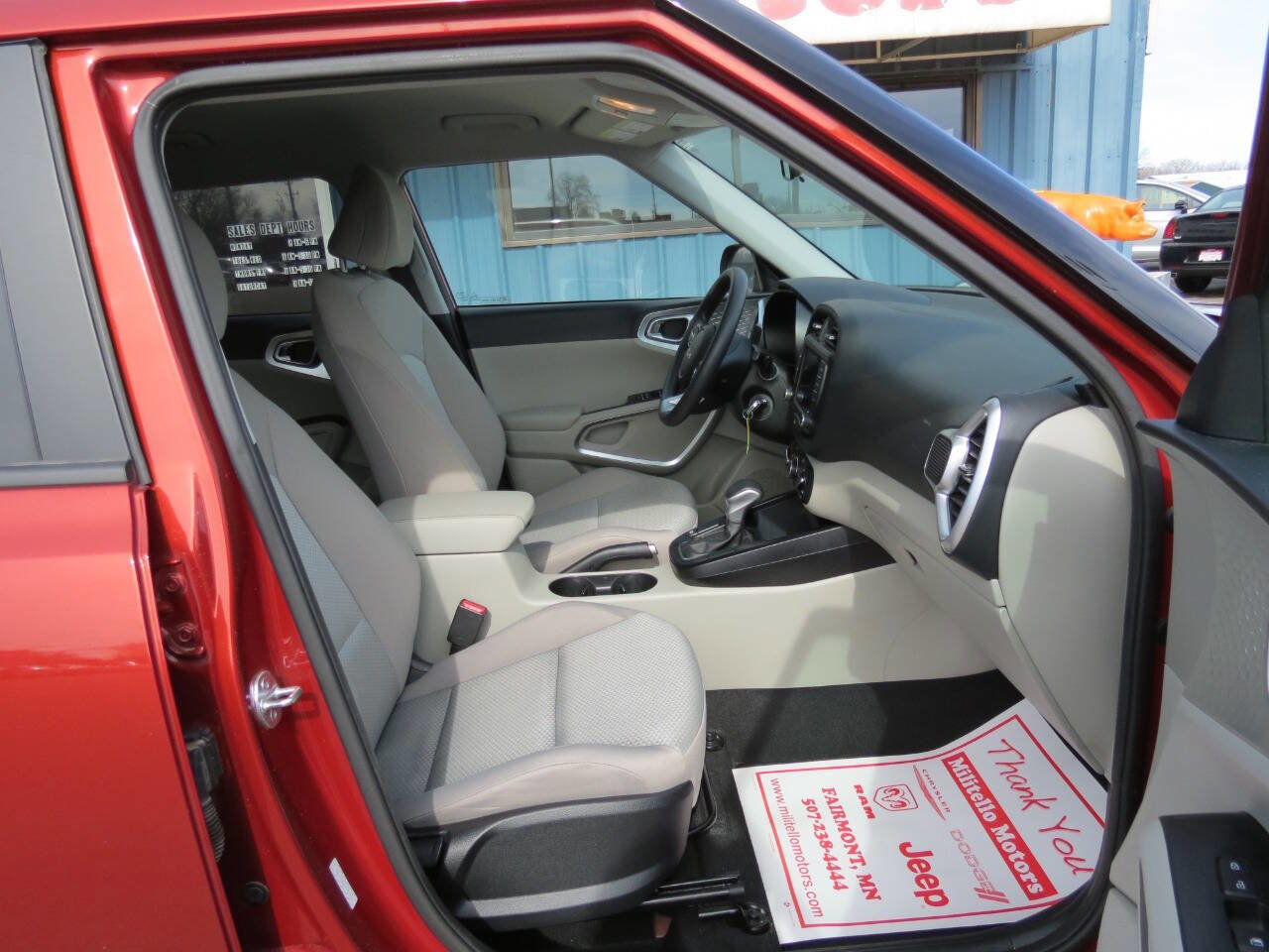Used 2023 Kia Soul LX w/ LX Technology Package image 24