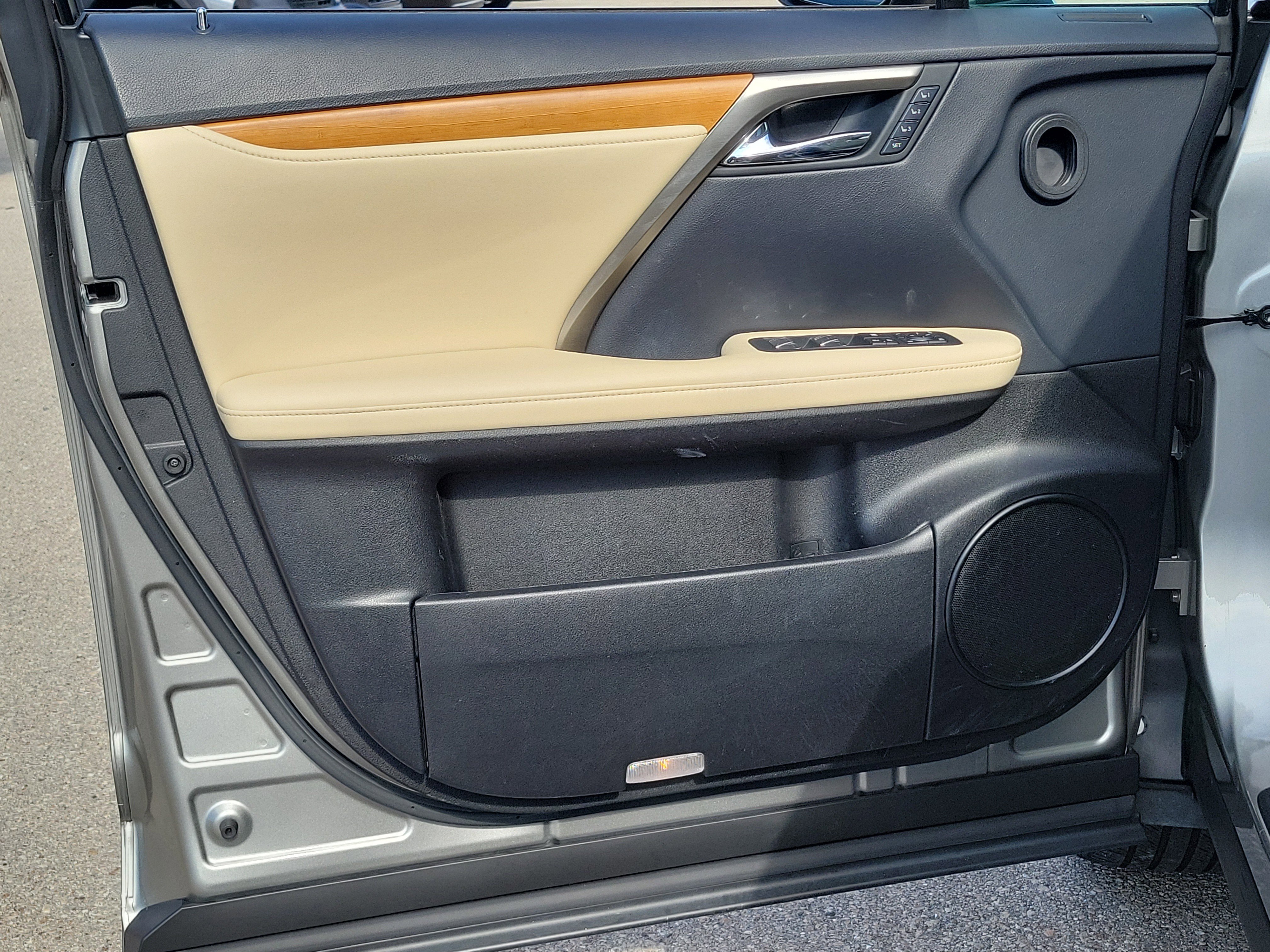 Used 2022 Lexus RX 350 FWD w/ Premium Package image 23