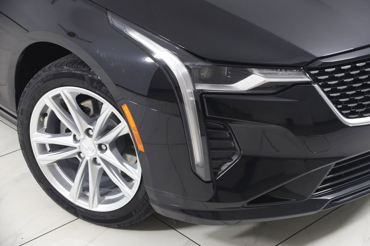 Used 2021 Cadillac CT4 Luxury w/ Cold Weather Package AWD/4WD image 16