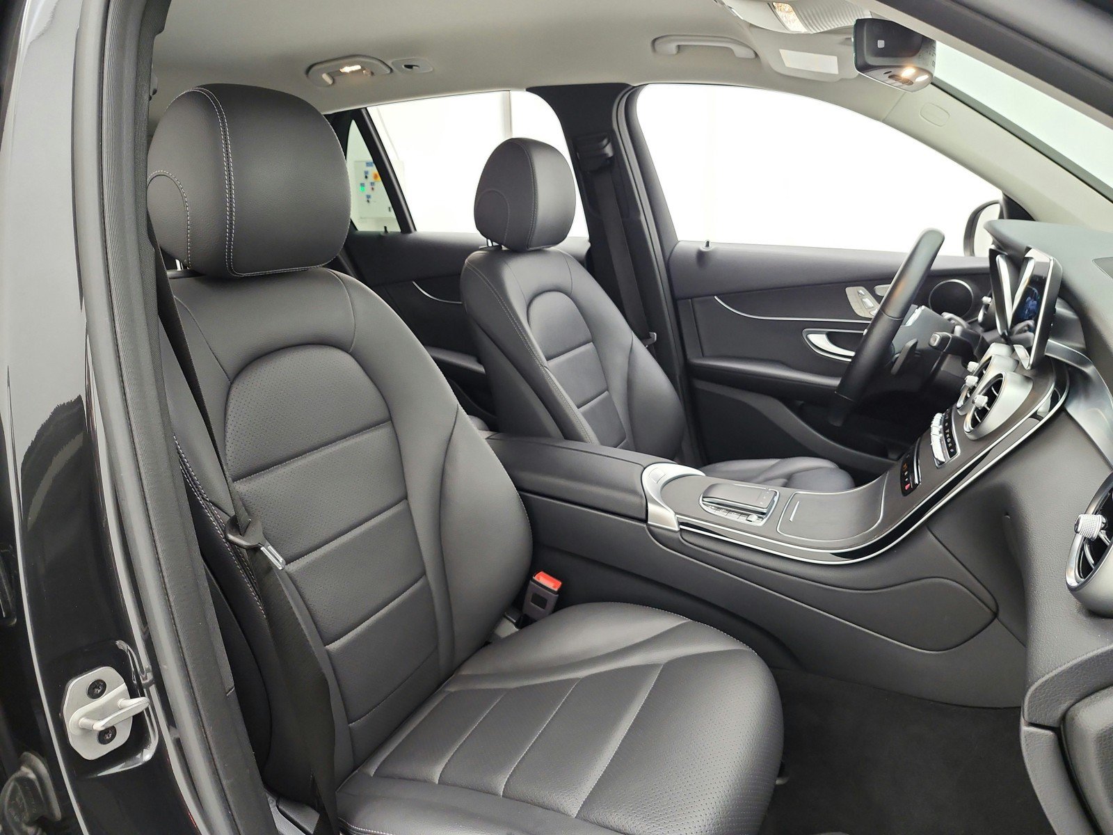 Used 2022 Mercedes-Benz GLC 300 image 19