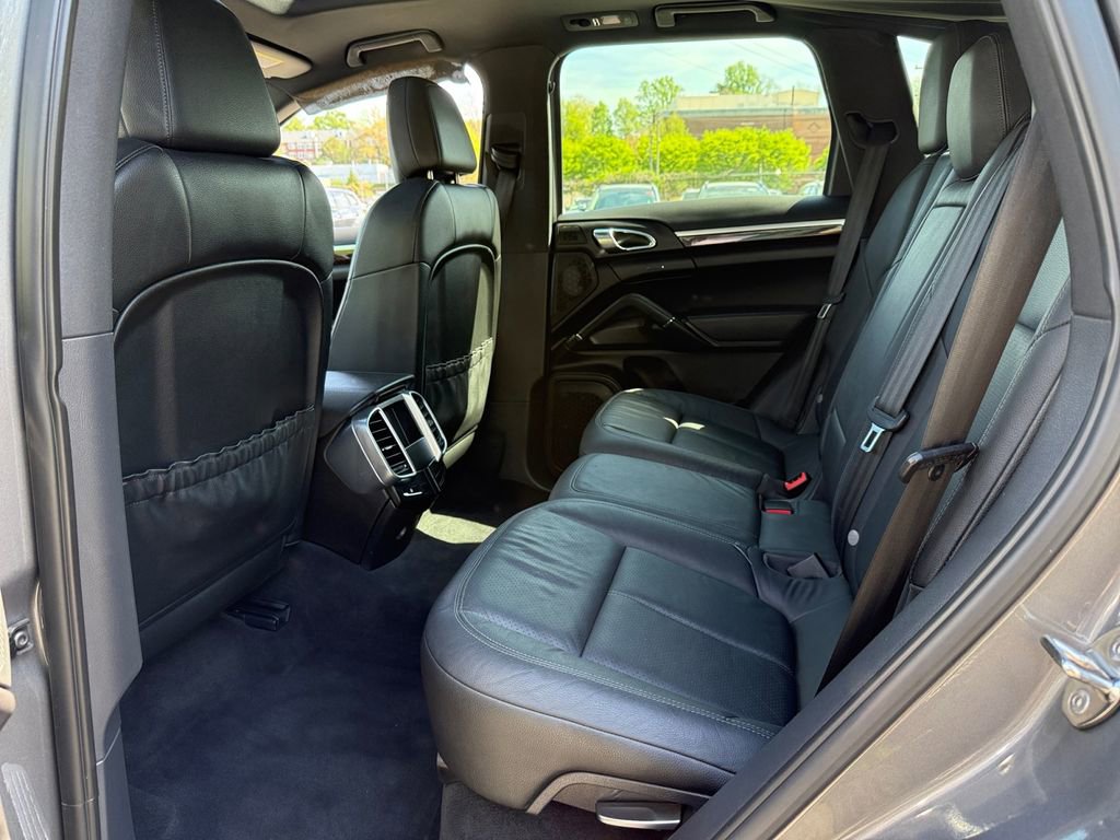 Used 2012 Porsche Cayenne AWD/4WD image 23