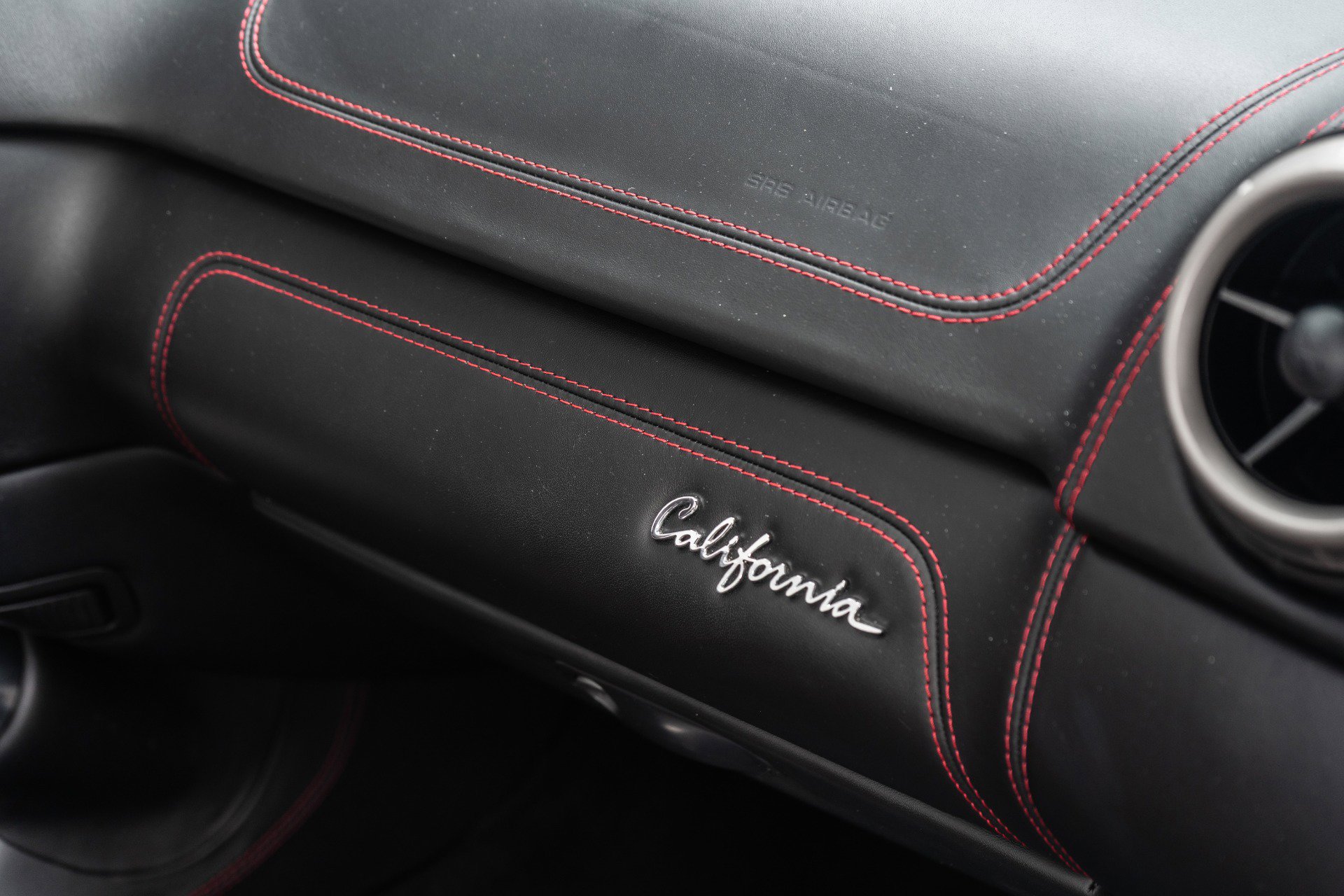 Used 2013 Ferrari California image 29