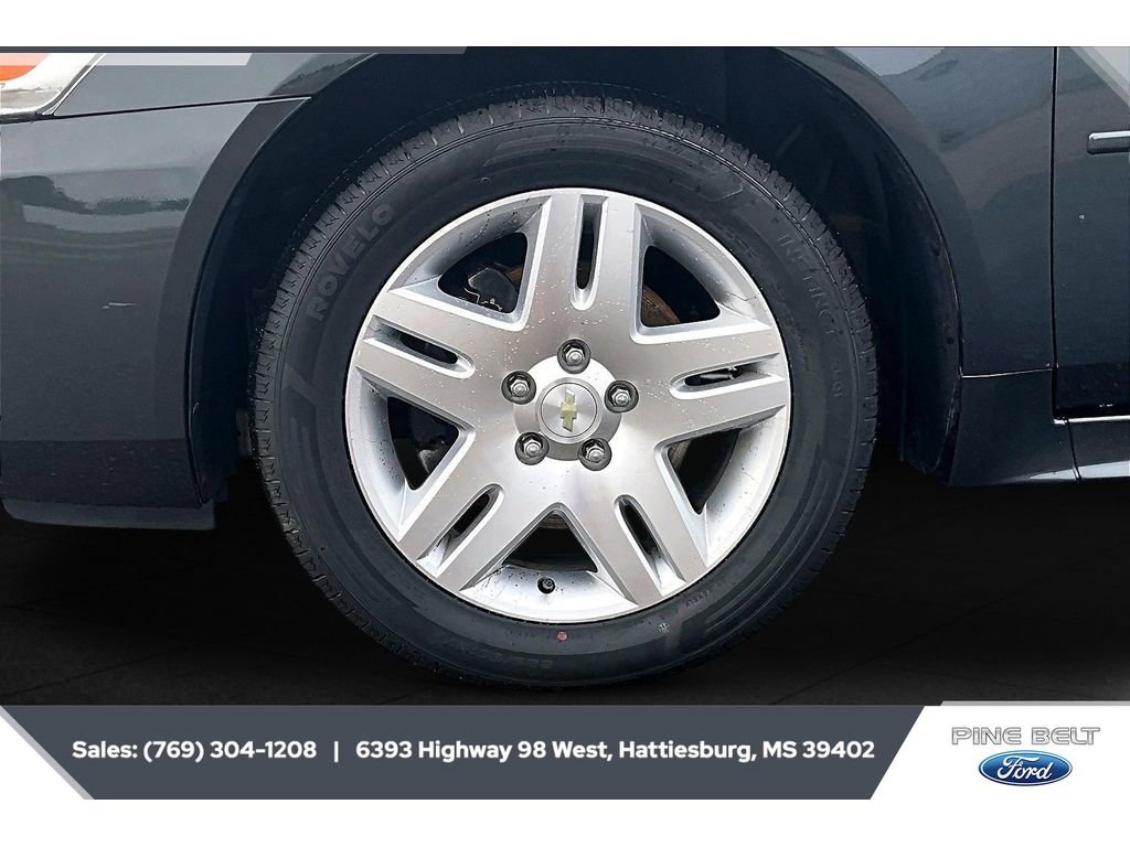 Used 2015 Chevrolet Impala LT w/ LT Sunroof Package FWD image 7