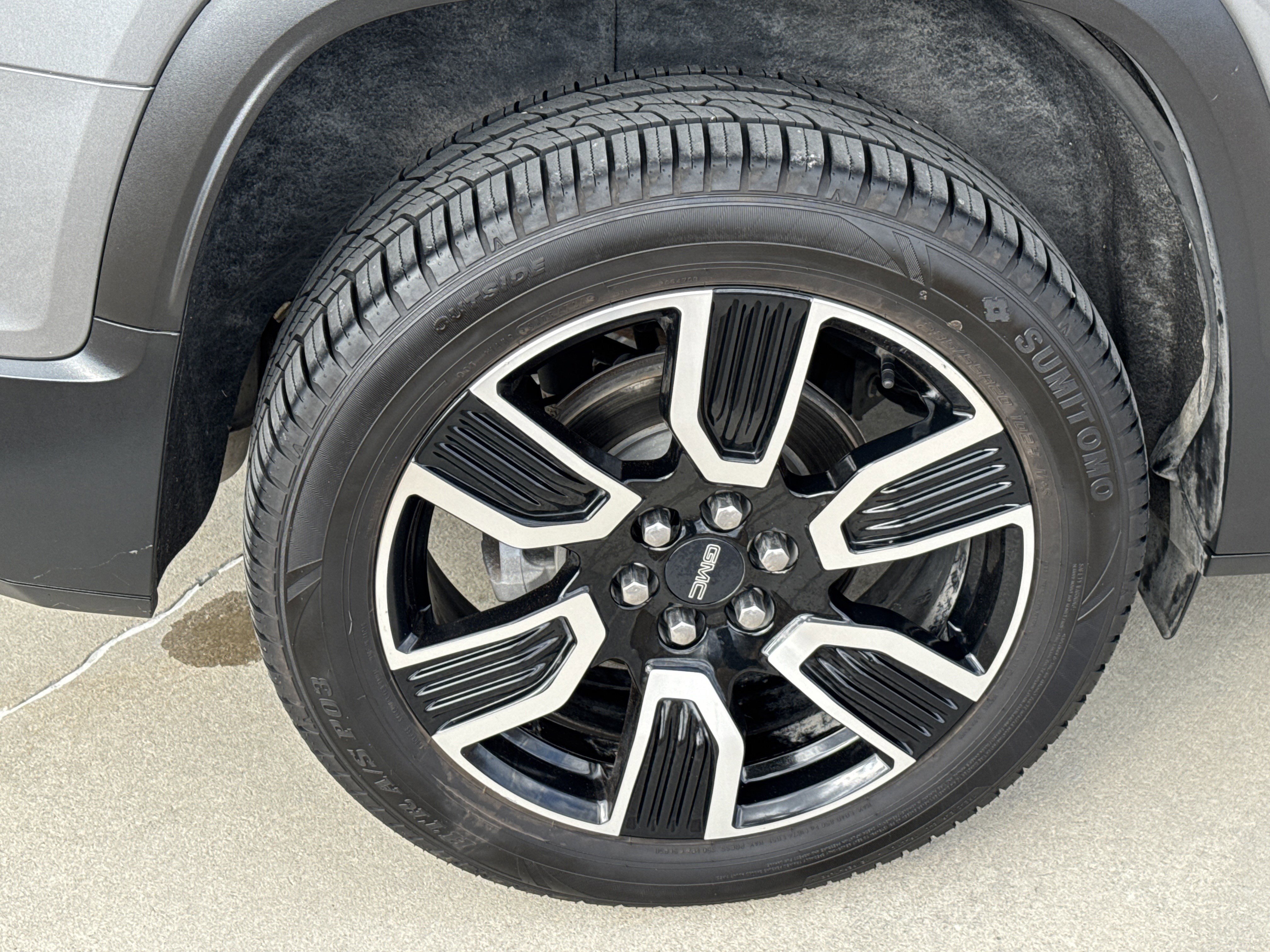 Used 2021 GMC Acadia SLE w/ Driver Convenience Package image 12