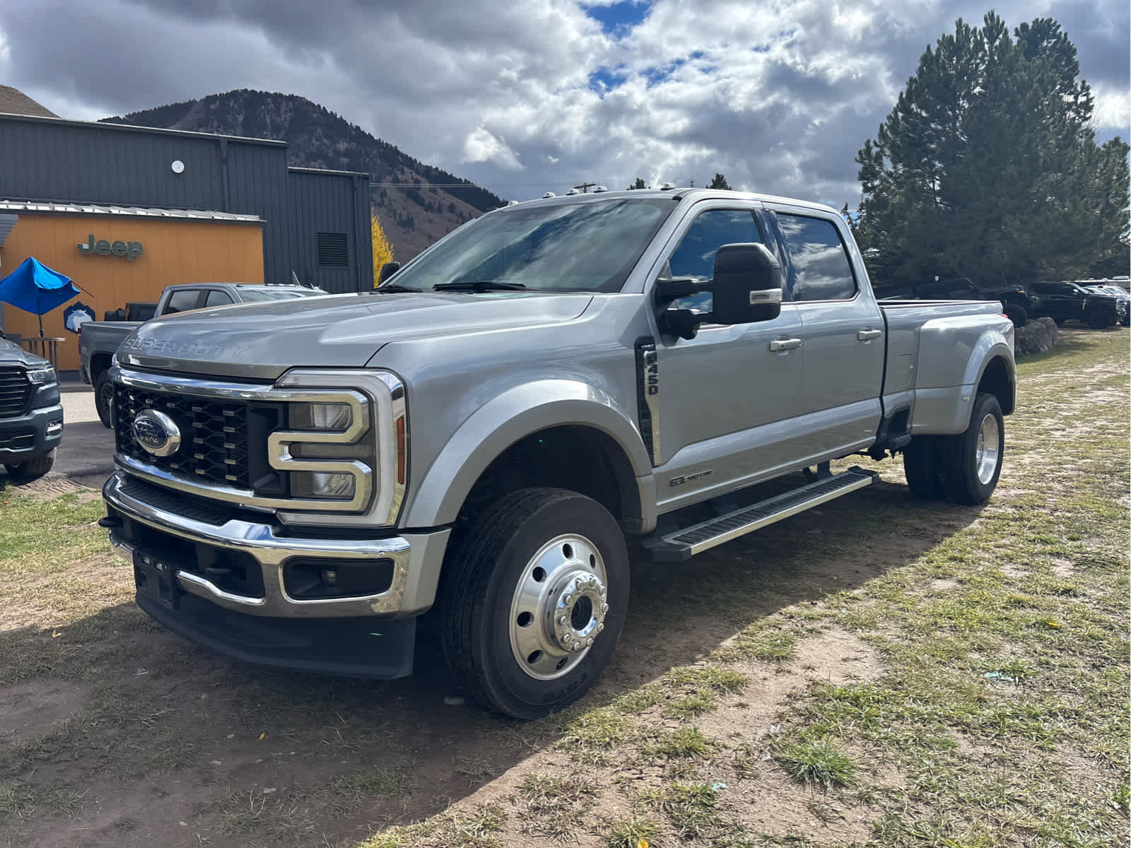 Used 2024 Ford F450 Lariat w/ Camper Package image 2