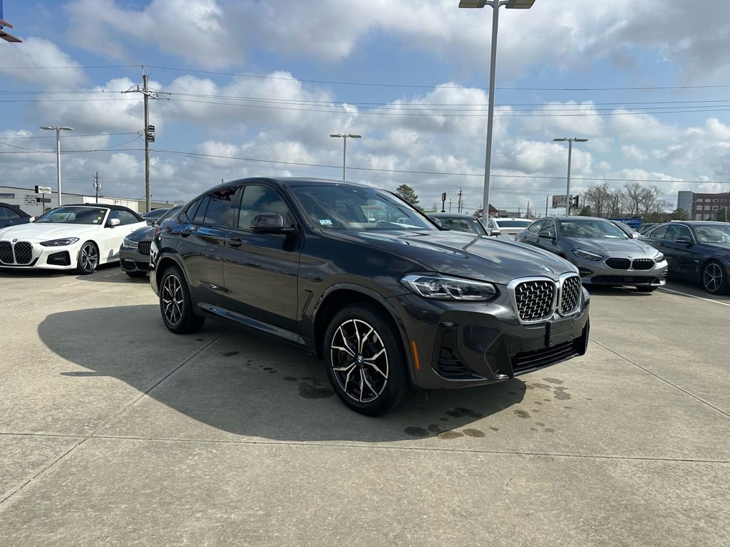 Certified 2025 BMW X4 xDrive30i image 6