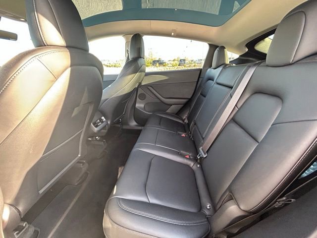 Used 2022 Tesla Model Y Performance image 16