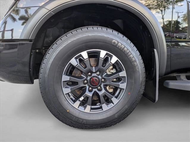 Used 2023 Nissan Titan PRO-4X w/ Pro-4x Convenience Package AWD/4WD image 21