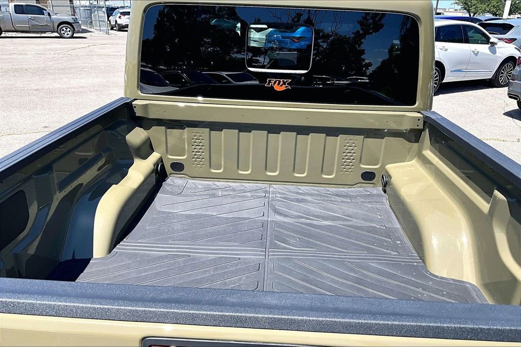 Used 2026 Jeep Gladiator Mojave AWD/4WD image 38