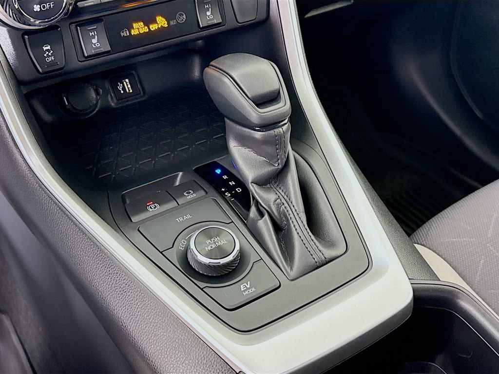 Used 2023 Toyota RAV4 XLE w/ Convenience Package image 19