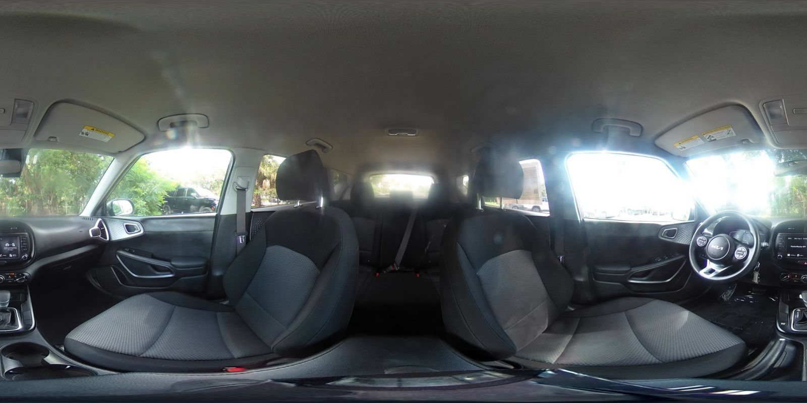 Used 2025 Kia Soul LX w/ LX Technology Package FWD image 41