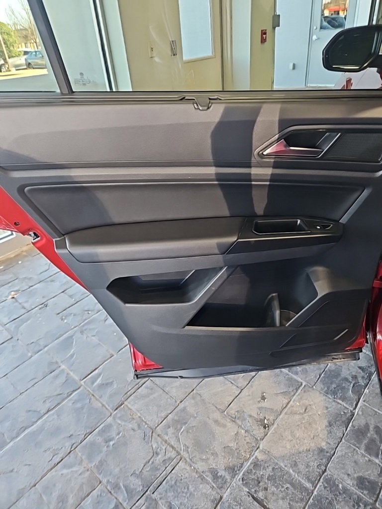 Used 2021 Volkswagen Atlas SE image 19