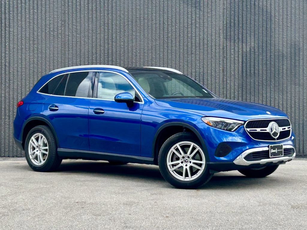 Used 2024 Mercedes-Benz GLC 300 4MATIC image 8