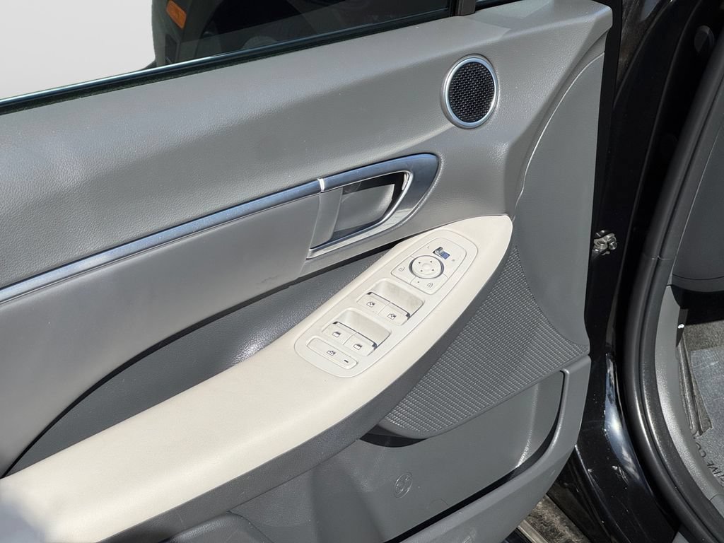 Used 2023 Hyundai Sonata SEL FWD image 9